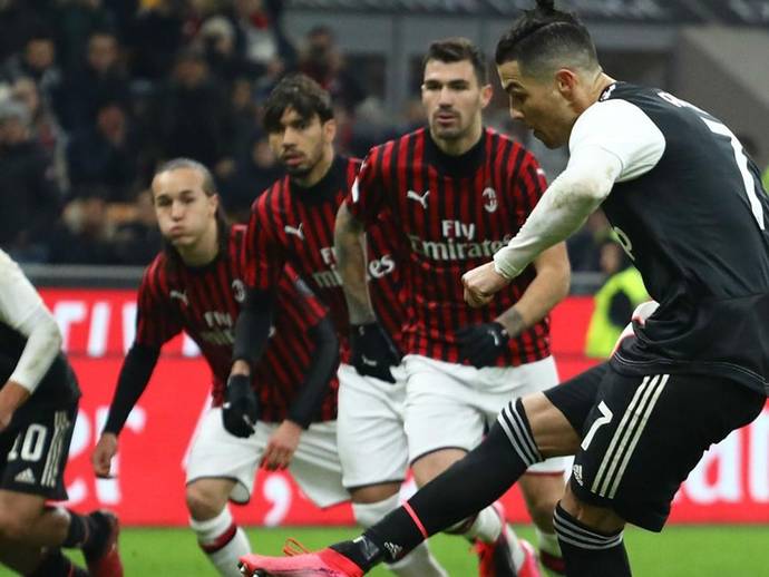 La demi finale de la coupe d'italie Juventus-Milan reportée pour cause de coronavirus